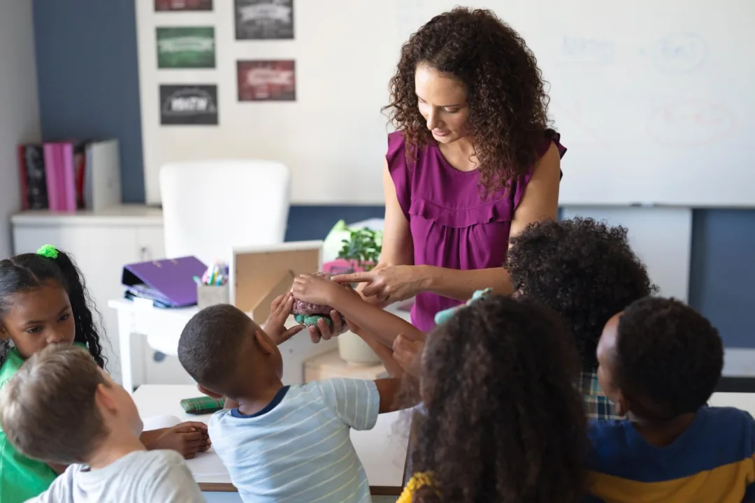 Executive order on education decentralization