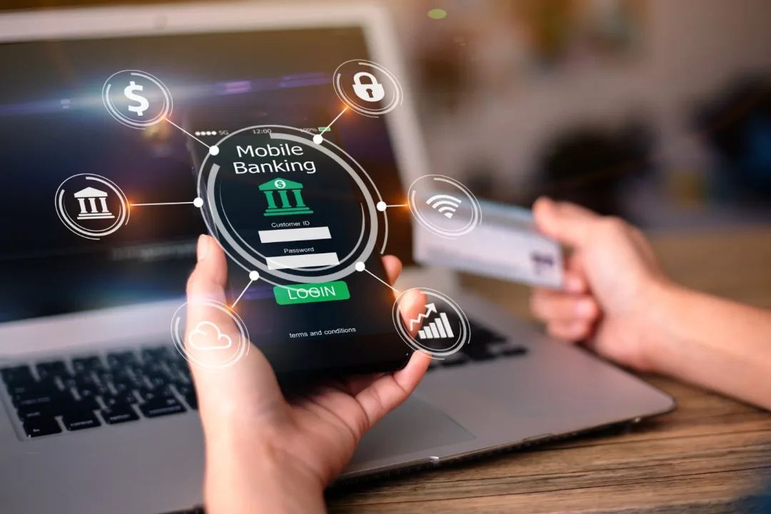 Digital banking growth amid closures